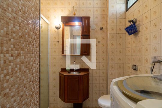 Banheiro de kitnet/studio para alugar com 1 quarto, 30m² em Bela Vista, São Paulo