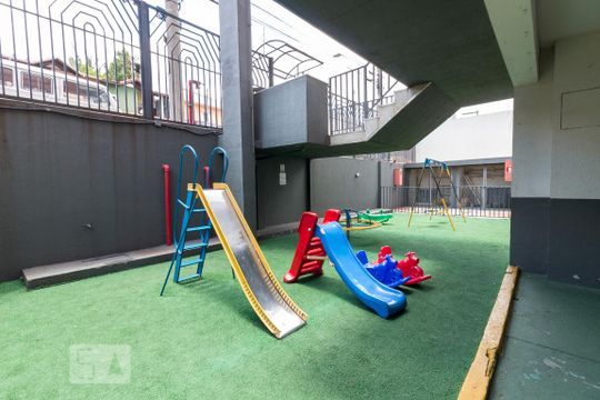 Playground de apartamento para alugar com 2 quartos, 65m² em Jardim Vila Galvão, Guarulhos