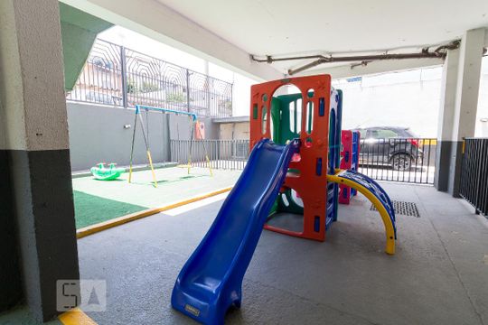 Playground infantil de apartamento para alugar com 2 quartos, 65m² em Jardim Vila Galvão, Guarulhos