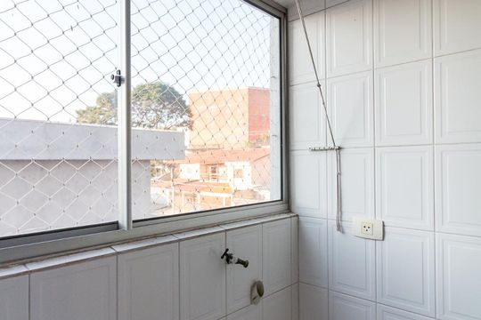 Área de serviço de apartamento para alugar com 2 quartos, 65m² em Jardim Vila Galvão, Guarulhos