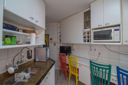 Cozinha de apartamento à venda com 3 quartos, 160m² em Campo Belo, São Paulo