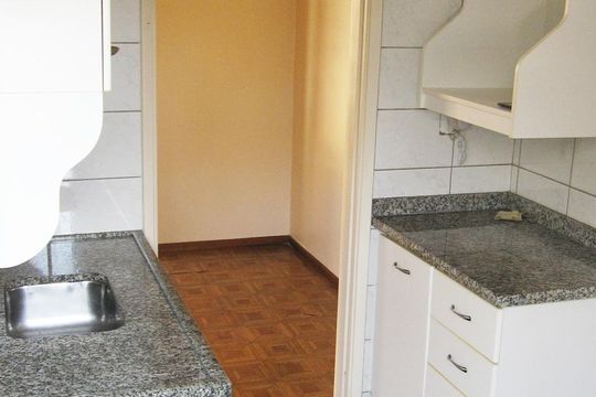 Cozinha de apartamento à venda com 2 quartos, 50m² em Jardim Cura D’ars, Campinas