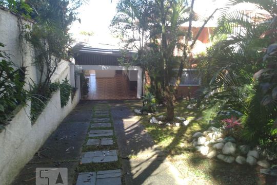 Quintal de casa à venda com 3 quartos, 300m² em Vila Nova Cachoeirinha, São Paulo