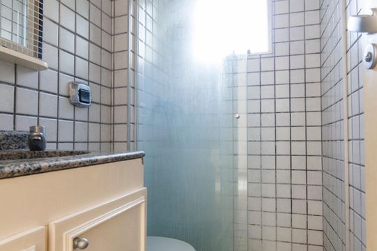 Banheiro Social de apartamento para alugar com 2 quartos, 55m² em Vila Mascote, São Paulo