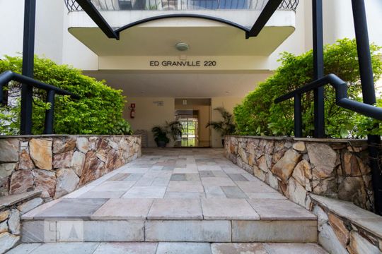 Entrada de apartamento para alugar com 2 quartos, 55m² em Vila Mascote, São Paulo