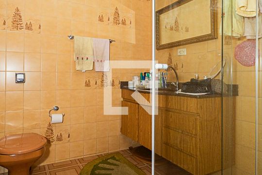 Banheiro de casa para alugar com 2 quartos, 100m² em Carandiru, São Paulo