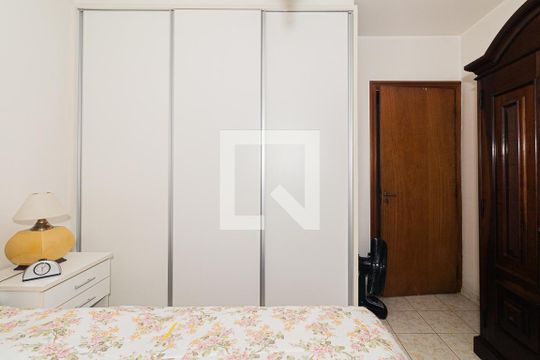 Quarto 2 de casa para alugar com 2 quartos, 100m² em Carandiru, São Paulo