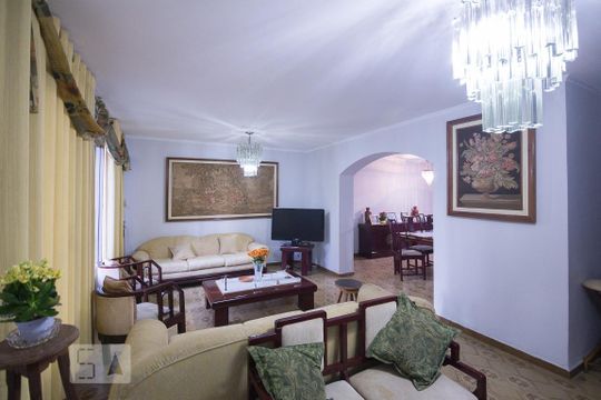 Sala de casa à venda com 5 quartos, 390m² em Bela Aliança, São Paulo
