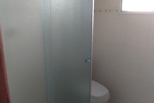 Banheiro de apartamento à venda com 3 quartos, 85m² em Vila Joaquim Inácio, Campinas
