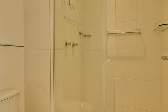Banheiro de kitnet/studio à venda com 1 quarto, 32m² em Perdizes, São Paulo