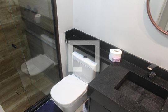 Banheiro de apartamento para alugar com 1 quarto, 42m² em Brás, São Paulo