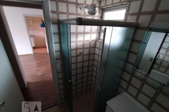 Banheiro de apartamento para alugar com 1 quarto, 42m² em Vila Mariana, São Paulo