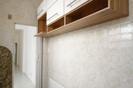 Cozinha de apartamento para alugar com 1 quarto, 46m² em Botafogo, Rio de Janeiro