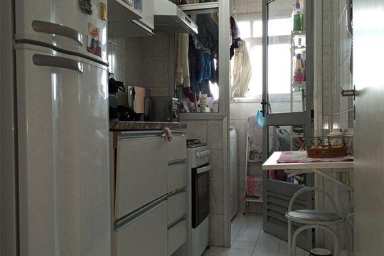 Cozinha de apartamento à venda com 3 quartos, 56m² em Vila Gumercindo, São Paulo