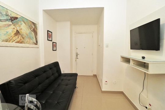 Sala. de apartamento para alugar com 1 quarto, 45m² em Copacabana, Rio de Janeiro