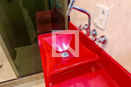 Banheiro social de apartamento para alugar com 1 quarto, 35m² em Copacabana, Rio de Janeiro