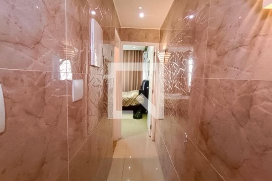 Corredor de apartamento para alugar com 1 quarto, 35m² em Copacabana, Rio de Janeiro