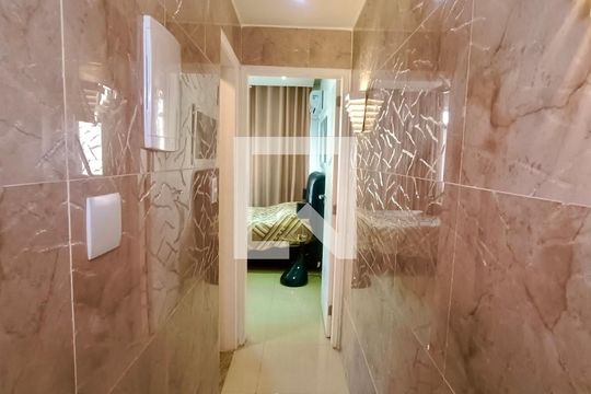 Corredor de apartamento para alugar com 1 quarto, 35m² em Copacabana, Rio de Janeiro
