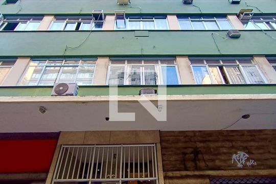 Fachada  de apartamento para alugar com 1 quarto, 35m² em Copacabana, Rio de Janeiro