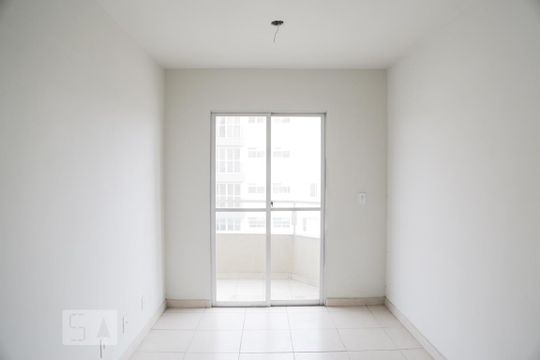 Sala de apartamento para alugar com 2 quartos, 48m² em Vila Mira, São Paulo