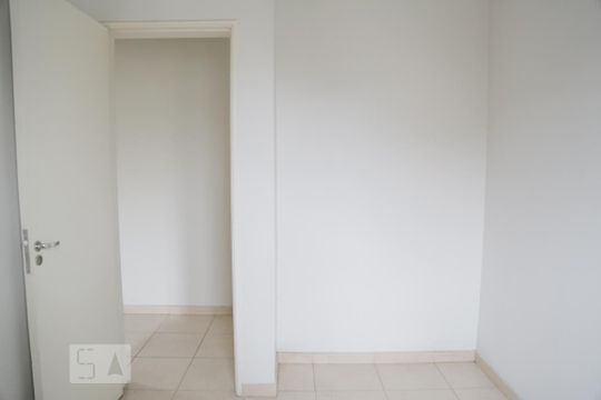 Quarto 1 de apartamento para alugar com 2 quartos, 48m² em Vila Mira, São Paulo