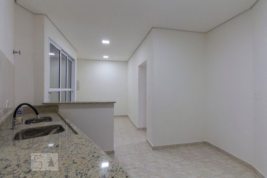 Cozinha e Área de Serviço de apartamento para alugar com 2 quartos, 64m² em Saúde, São Paulo