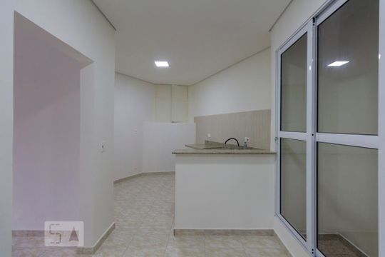 Cozinha e Área de Serviço de apartamento para alugar com 2 quartos, 64m² em Saúde, São Paulo