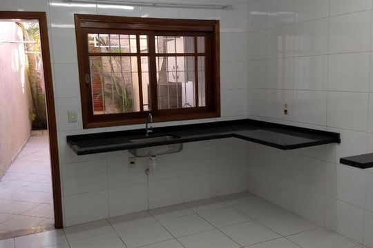 Cozinha de casa para alugar com 2 quartos, 140m² em Parque Assunção, Taboão da Serra