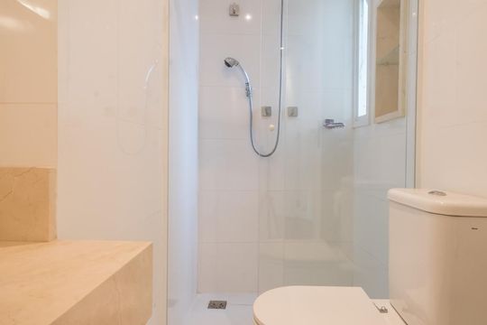 Banheiro de apartamento para alugar com 2 quartos, 67m² em Brooklin Paulista, São Paulo
