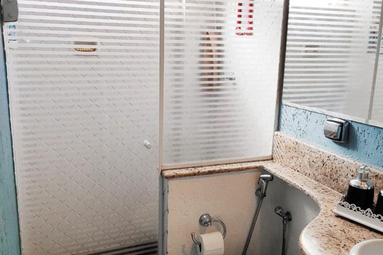Banheiro de apartamento à venda com 3 quartos, 70m² em Vila Palmeiras, São Paulo