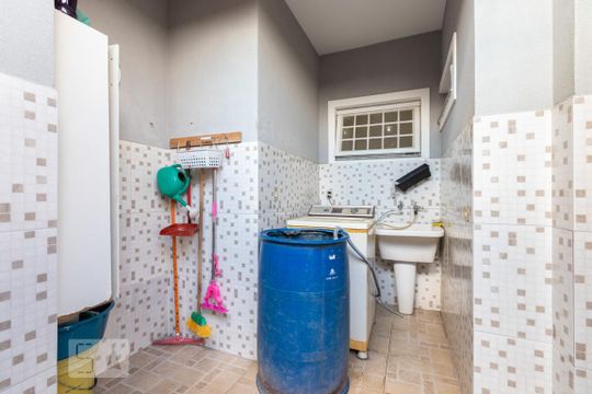 Área de serviço externa de casa à venda com 3 quartos, 200m² em Vila Ré, São Paulo