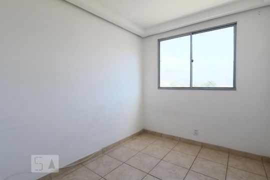 Quarto 1  de apartamento para alugar com 2 quartos, 52m² em Taquara, Rio de Janeiro