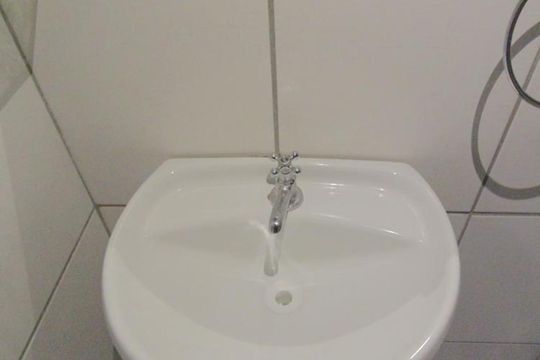 Banheiro de apartamento para alugar com 1 quarto, 40m² em Boqueirão, Curitiba