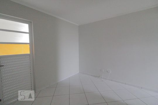 Sala/Quarto de apartamento para alugar com 1 quarto, 40m² em Boqueirão, Curitiba