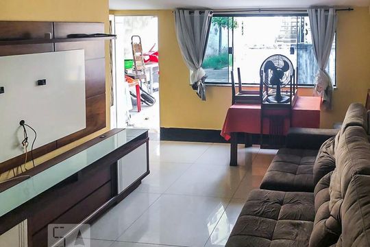 Casa à venda com 2 quartos, 100m² em Vila da Penha, Rio de Janeiro