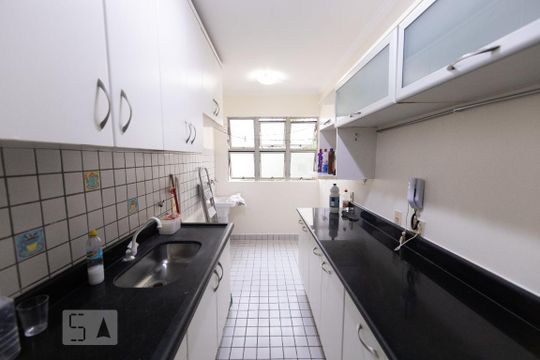Cozinha de apartamento à venda com 3 quartos, 65m² em Vila Carrão, São Paulo