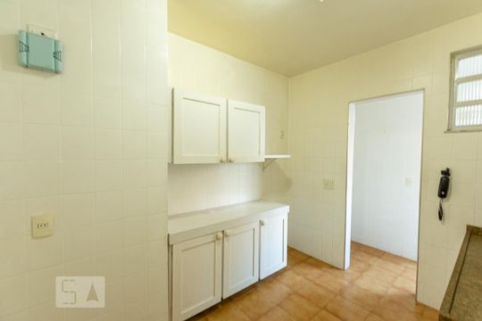 Cozinha  de apartamento à venda com 2 quartos, 60m² em Icaraí, Niterói