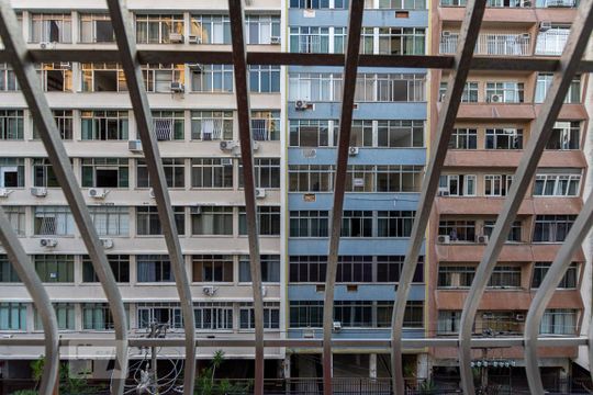 Vista da Sala de apartamento à venda com 2 quartos, 60m² em Icaraí, Niterói
