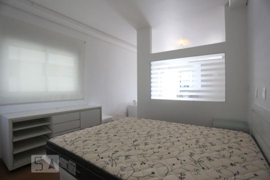 Quarto de kitnet/studio para alugar com 1 quarto, 50m² em Consolação, São Paulo