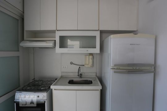 Cozinha de kitnet/studio para alugar com 1 quarto, 50m² em Consolação, São Paulo