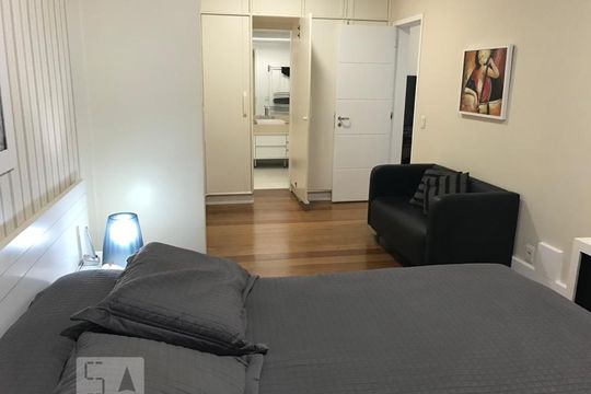 Dormitório de apartamento à venda com 4 quartos, 240m² em Barra da Tijuca, Rio de Janeiro