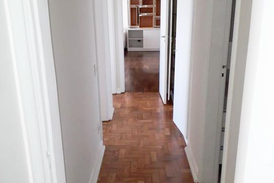 Corredor de apartamento para alugar com 2 quartos, 130m² em Pinheiros, São Paulo