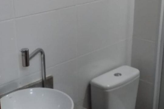 Banheiro de apartamento à venda com 2 quartos, 43m² em Jardim Íris, São Paulo
