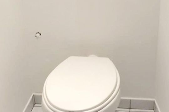 Banheiro de kitnet/studio para alugar com 1 quarto, 28m² em Consolação, São Paulo