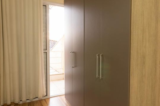 Suíte 1 de casa à venda com 3 quartos, 250m² em Vila Guilhermina, São Paulo