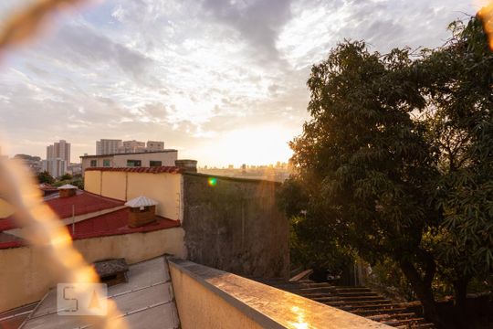 Vista suíte 1 de casa à venda com 3 quartos, 250m² em Vila Guilhermina, São Paulo