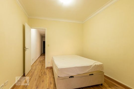 Suíte 1 de casa à venda com 3 quartos, 250m² em Vila Guilhermina, São Paulo