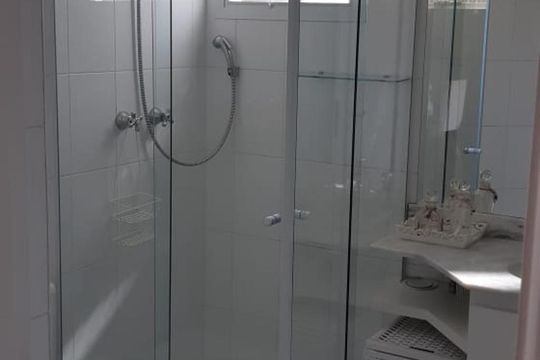 Banheiro de apartamento à venda com 2 quartos, 72m² em Paraíso do Morumbi, São Paulo