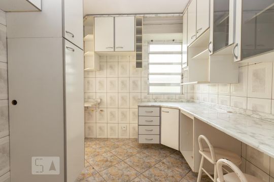 Cozinha de apartamento à venda com 3 quartos, 56m² em Conjunto Habitacional Padre José de Anchieta, São Paulo