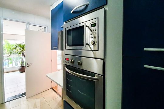 Cozinha de apartamento à venda com 3 quartos, 129m² em Consolação, São Paulo